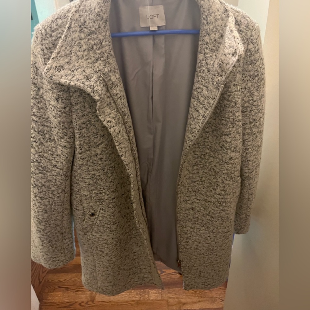 Beautiful long LOFT jacket.